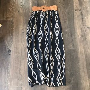 Patterned maxi skirt